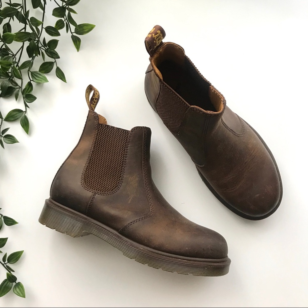 Doc marten leather pull on Chelsea boot